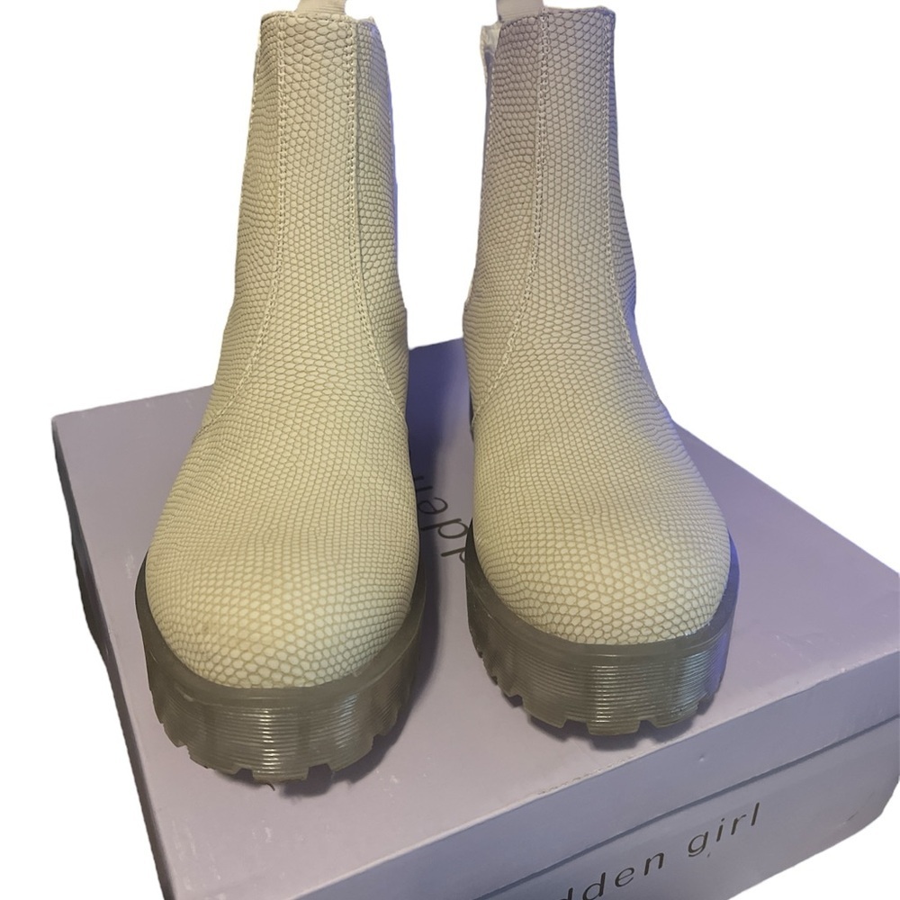 Madden Girl Bone Paris Ankle Boots - Picture 3 of 6